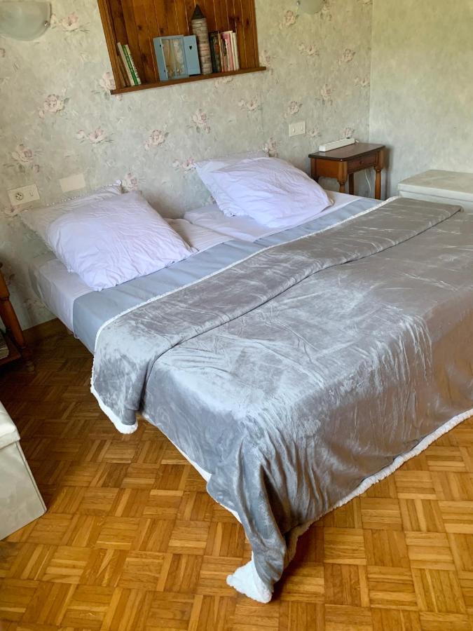 Dormez Dans La Chambre Du Meunier ! Germolles-sur-Grosne Exterior foto